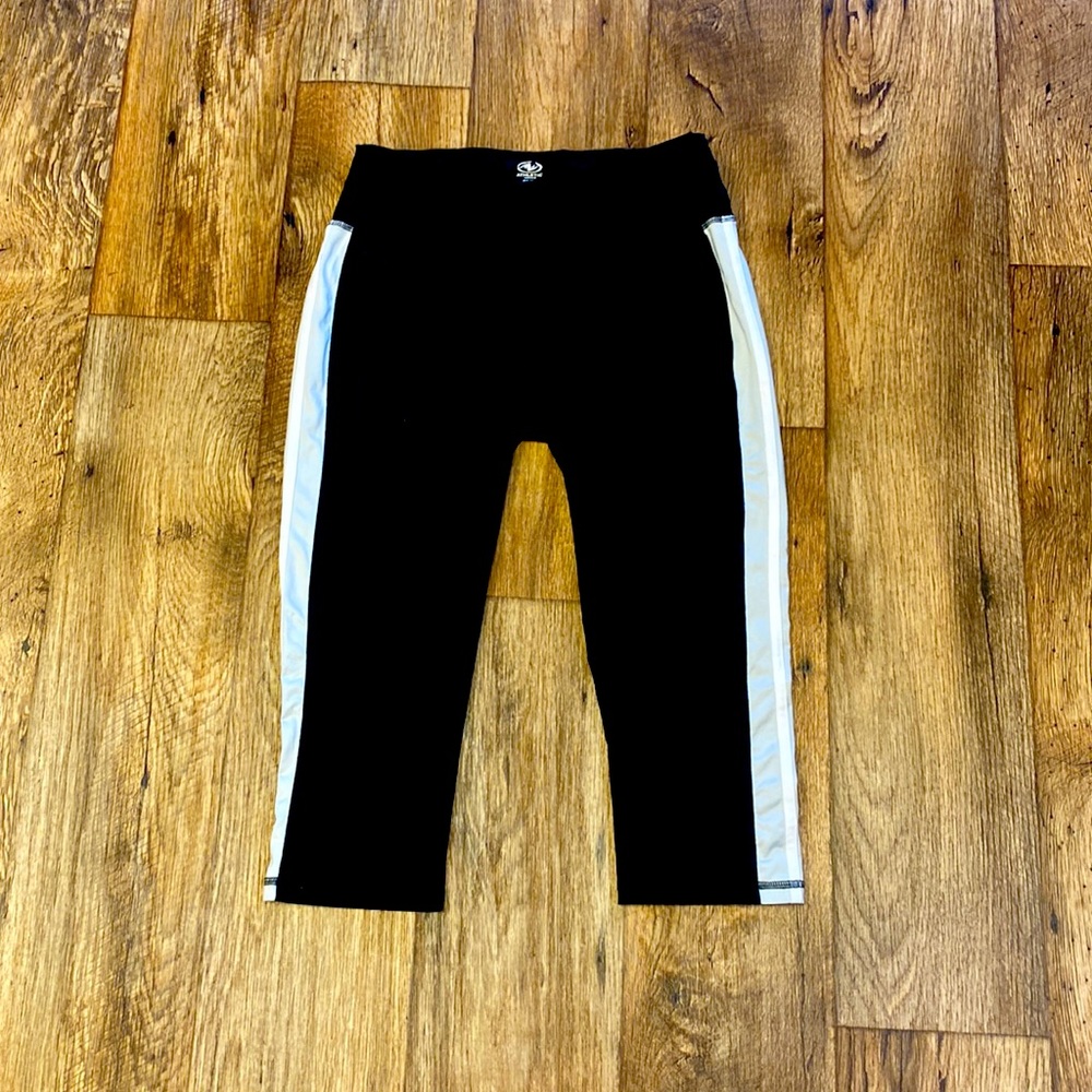 ✨ Black & White Athletic Leggings